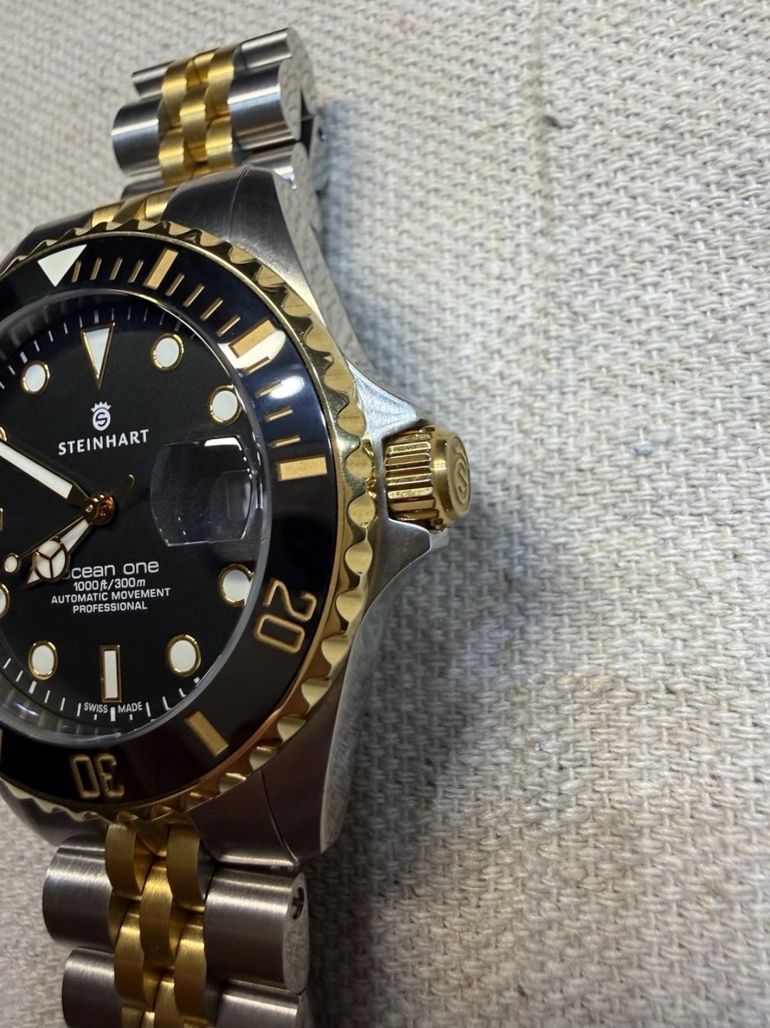 Steinhart Ocean 39 2 Tone Gold/Silver Automatic 300m Professional - 103-1086 - Image 3