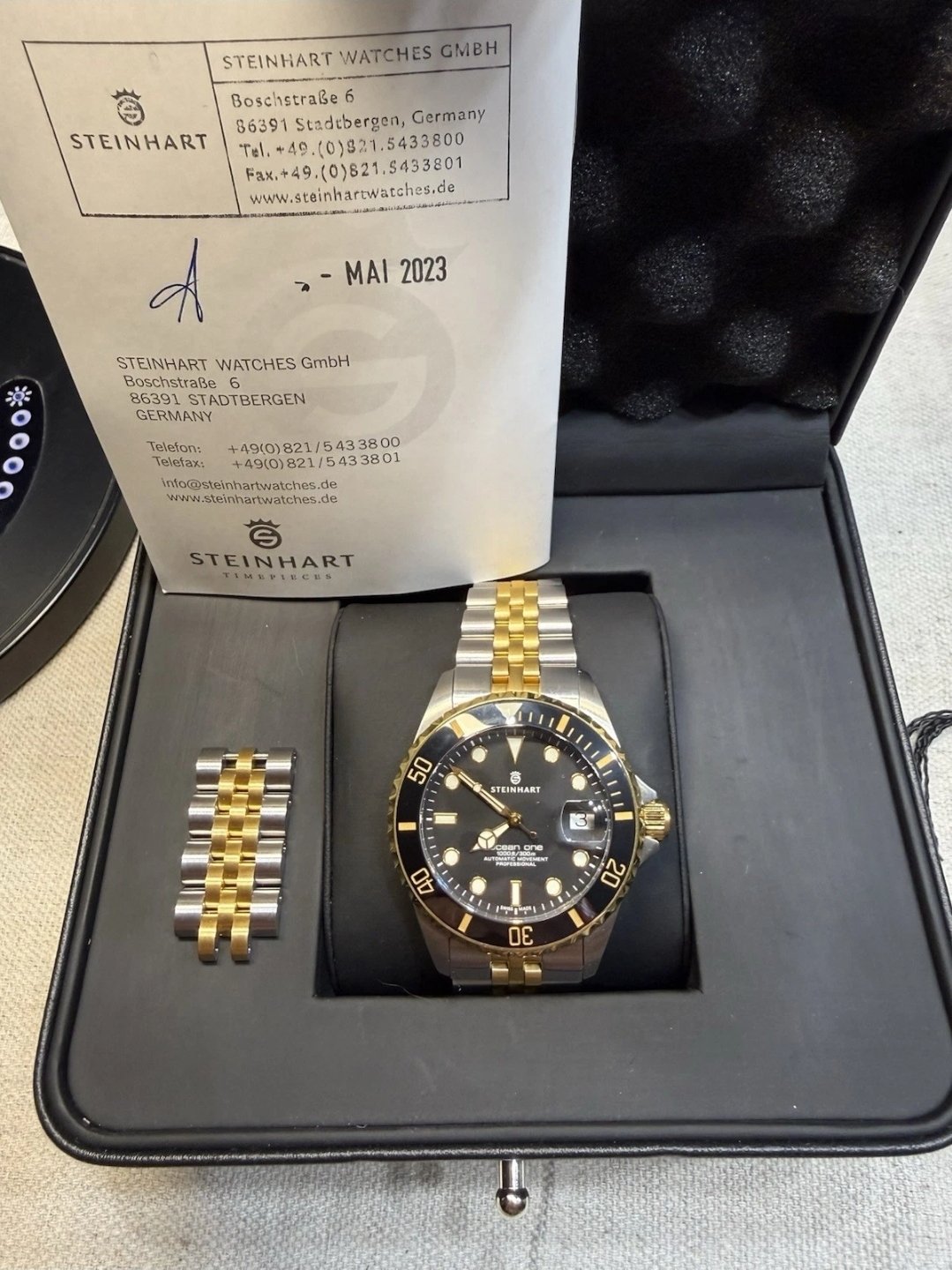 Steinhart Ocean 39 2 Tone Gold/Silver Automatic 300m Professional - 103-1086 - Image 2