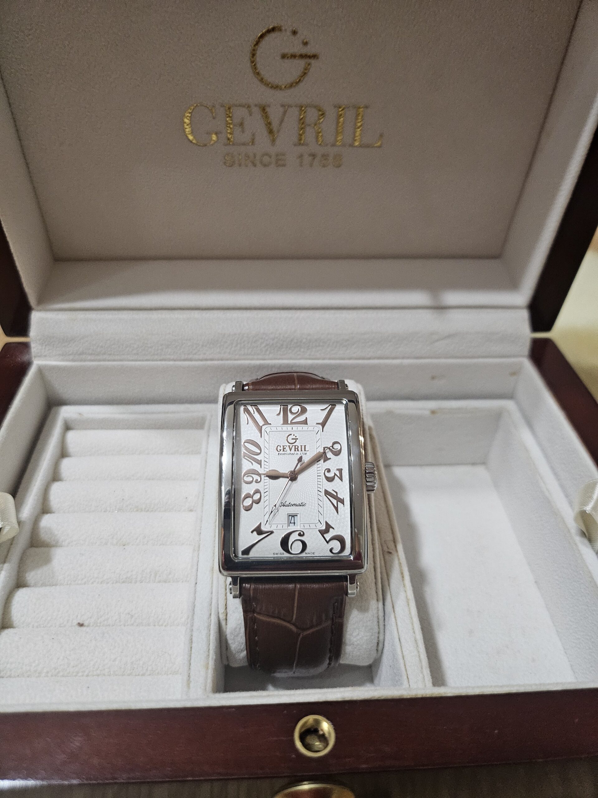 Gevril Men's watch Avenue of Americas REF: 15000-7 - Image 3