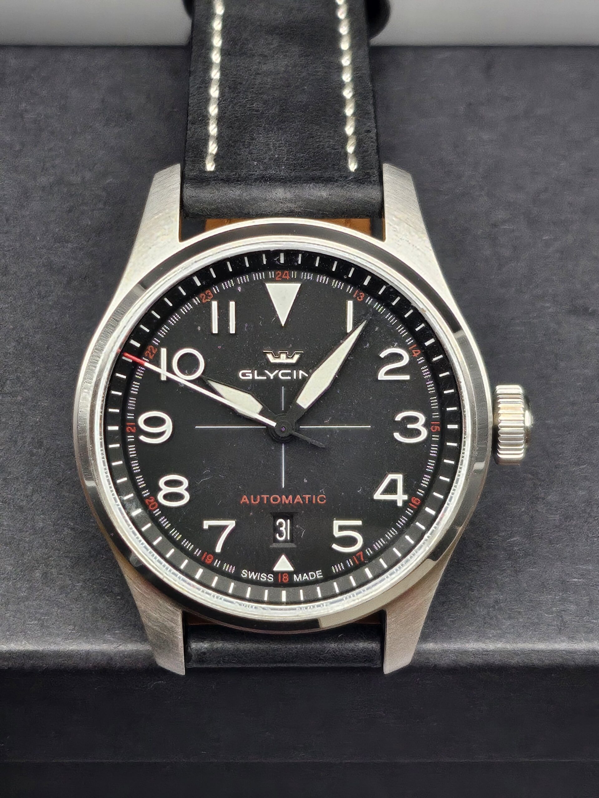 Glycine Airpilot Automatic Black Dial (Ref. GL0508) Leather Strap - Image 2