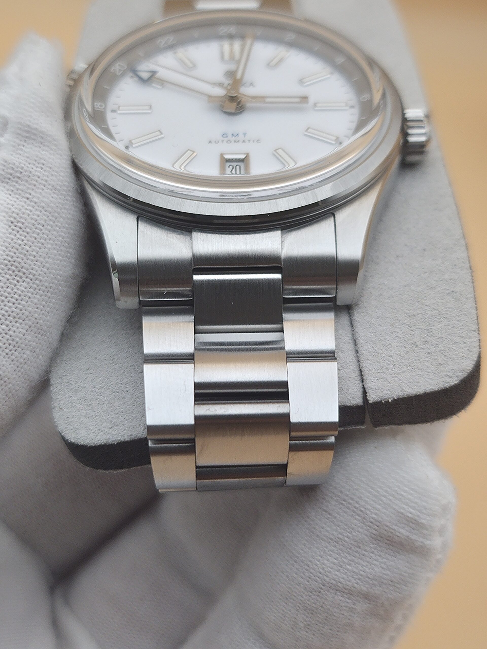 TRASKA Venturer GMT V6 Arctic White (Ref. 4216) – January 2026 - Image 8