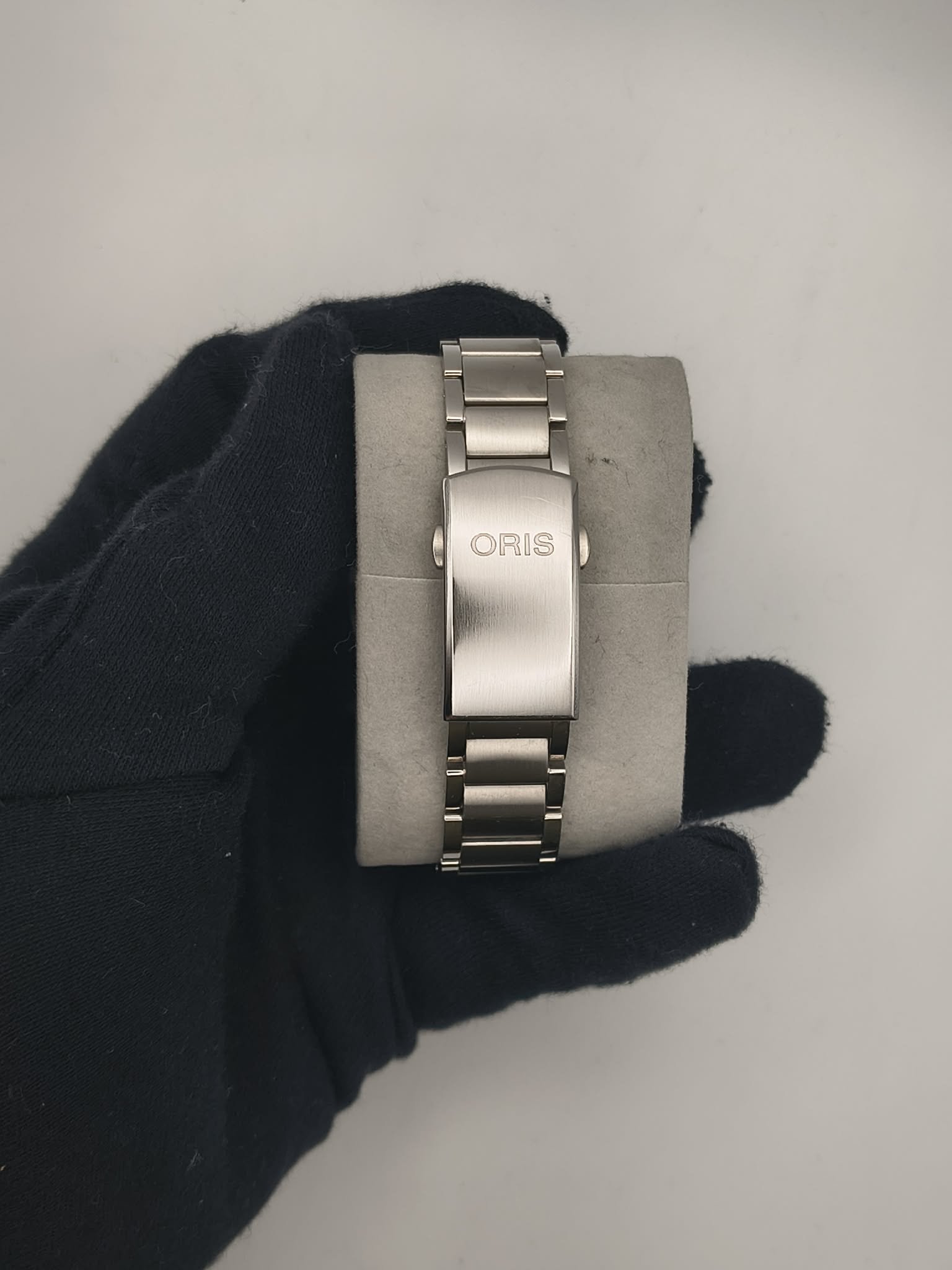 Oris Aquis Date 41.5mm Green (Ref. 01 733 7766 4157-07 8 22 05PEB) - Image 6