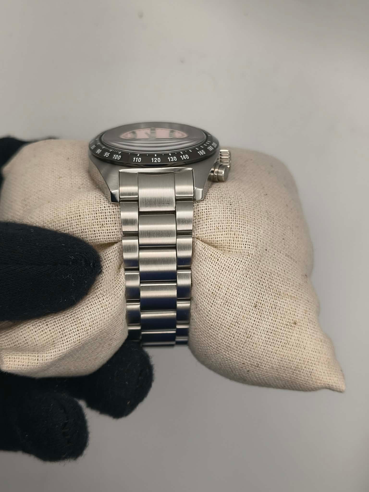 Seiko Prospex Speedtimer Solar Chronograph Pink Dial (Ref. SSC963) - Image 10