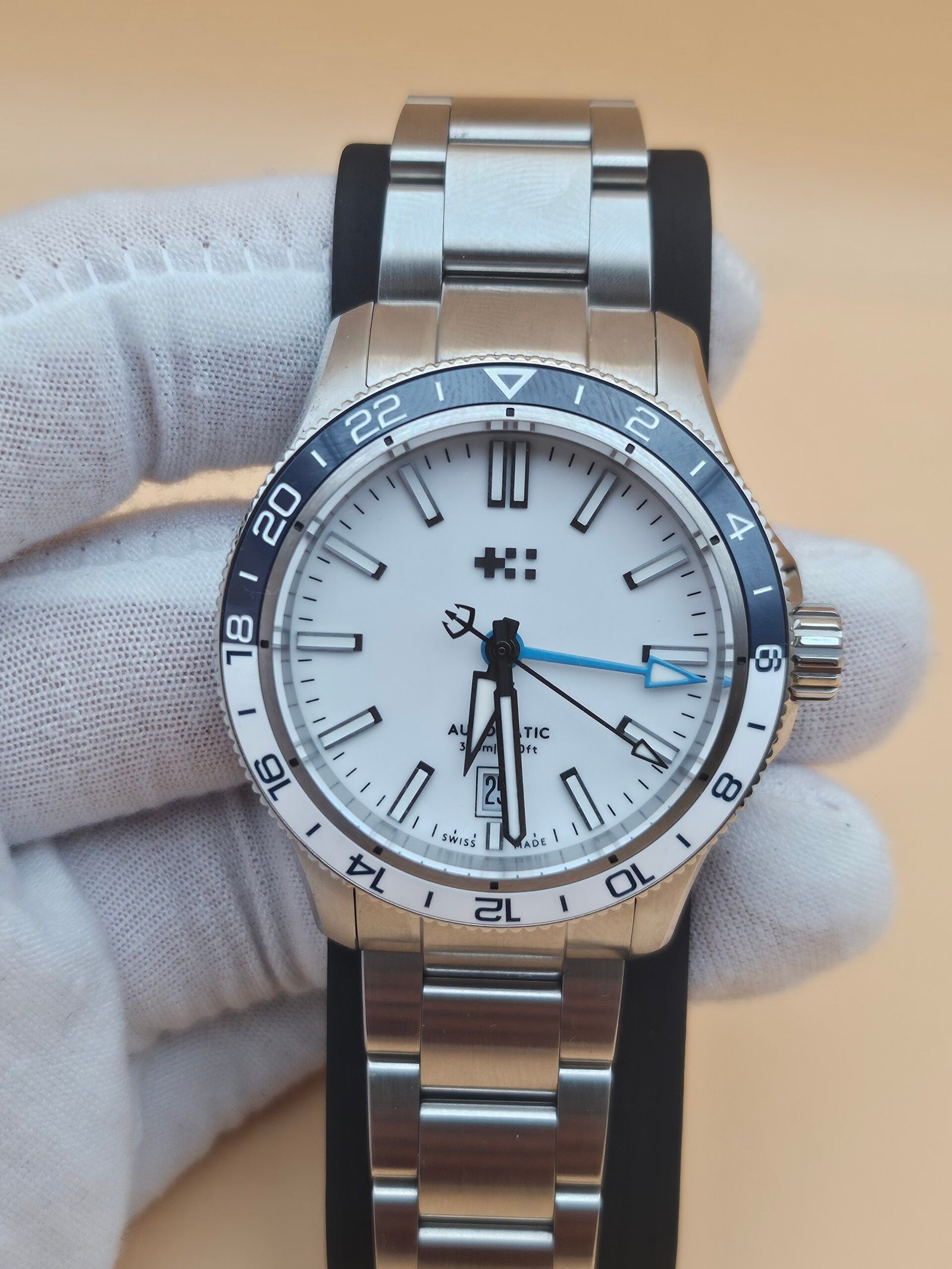 Christopher Ward C60 Trident GMT 300 40mm White (Ref. C60-40AGM31S0BW0-B1) - Image 6