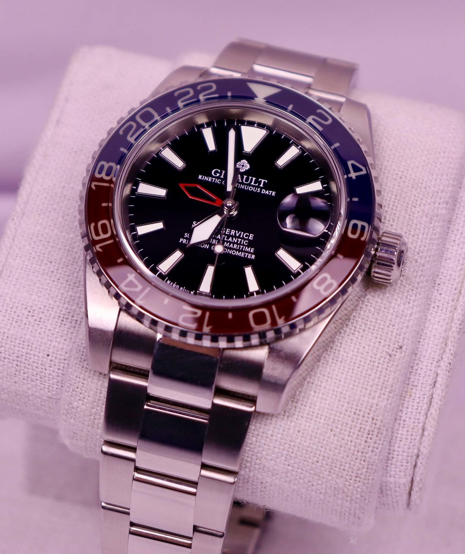Ginault Trans-Atlantic GMT Automatic – Cyclops Crystal & Center-Polished 93030G Bracelet - Image 5
