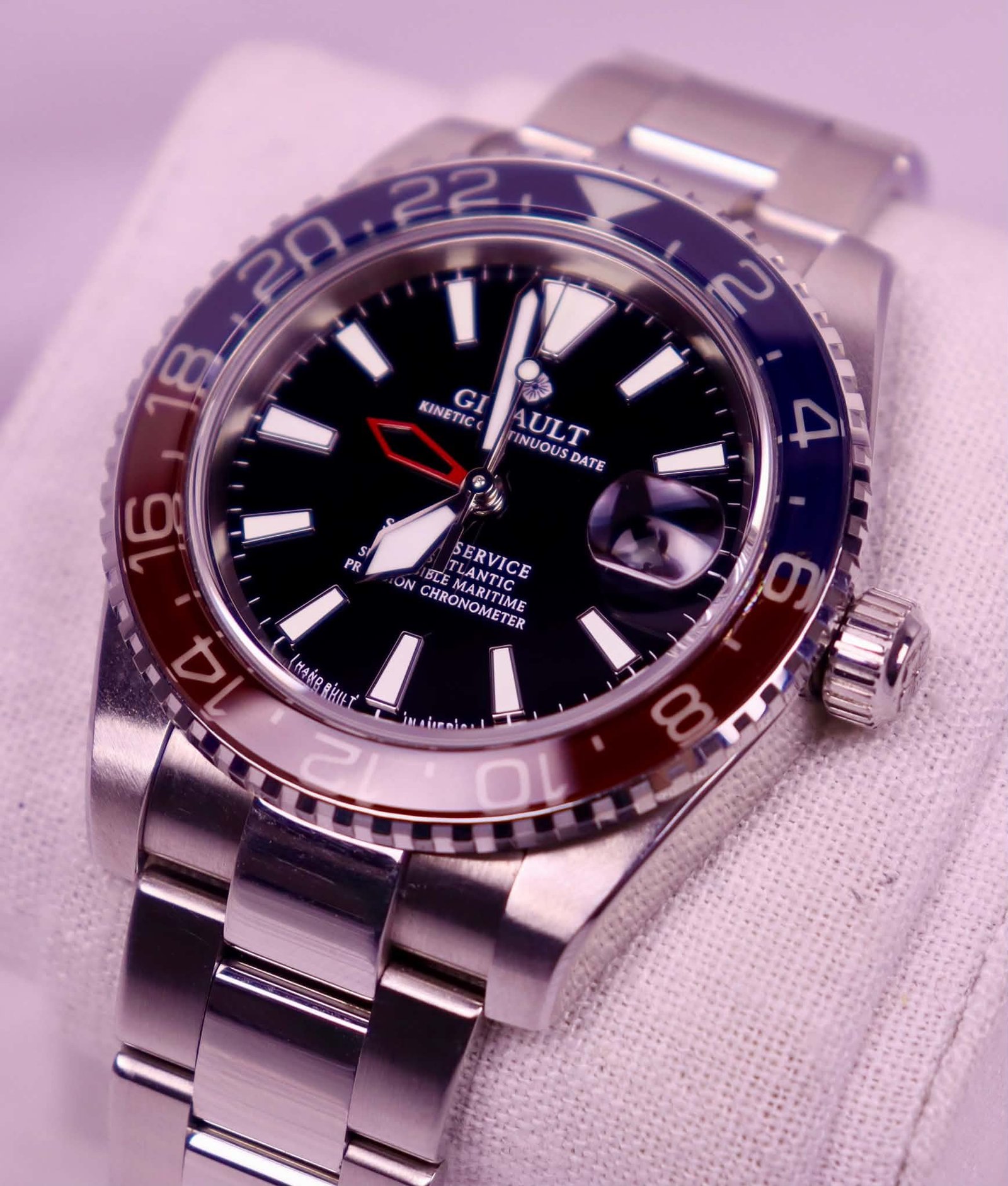Ginault Trans-Atlantic GMT Automatic – Cyclops Crystal & Center-Polished 93030G Bracelet - Image 12