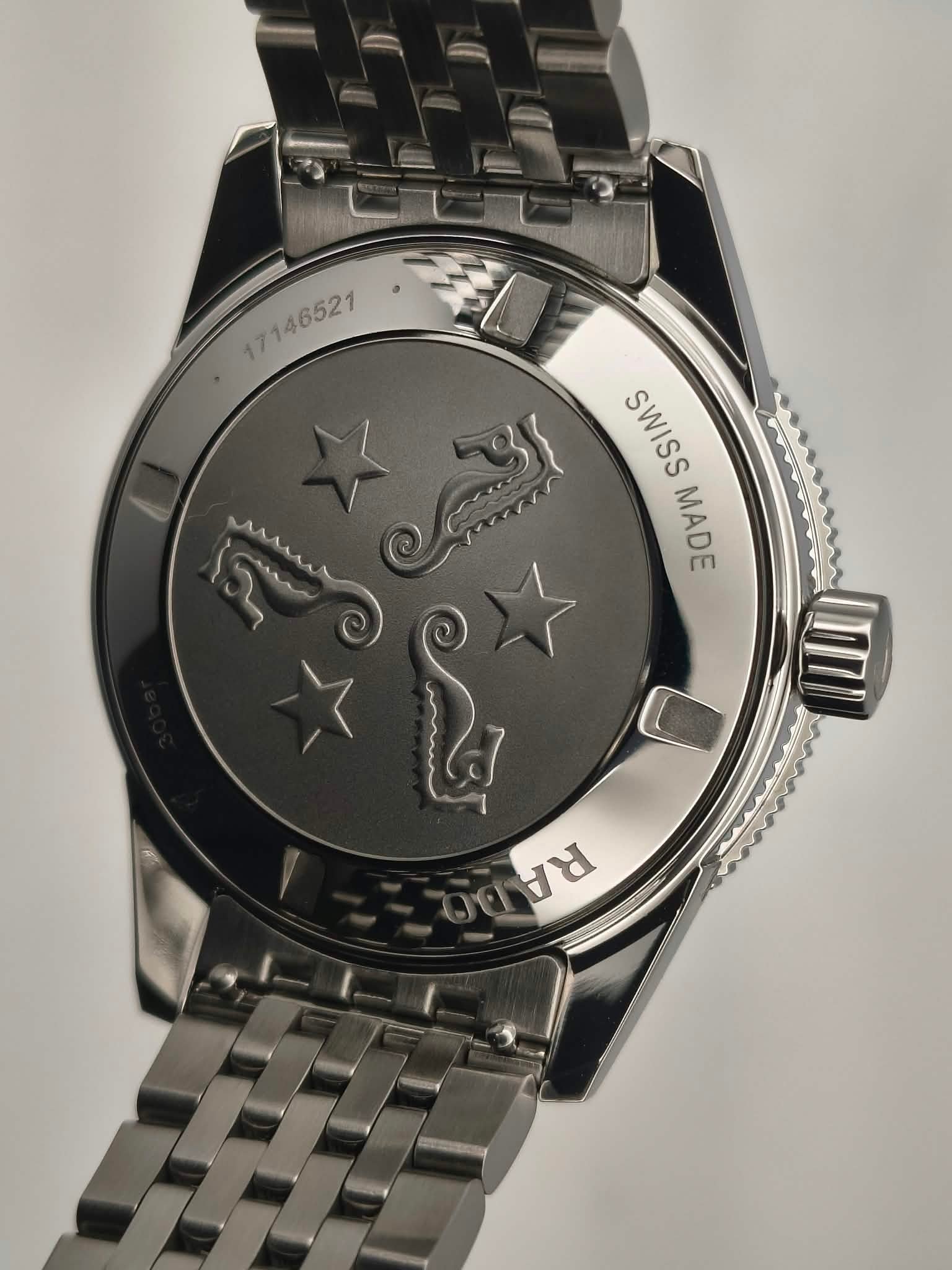 Rado Captain Cook Automatic 39mm Black & Turquoise Gradient Dial (Ref. R32223213) - Image 8